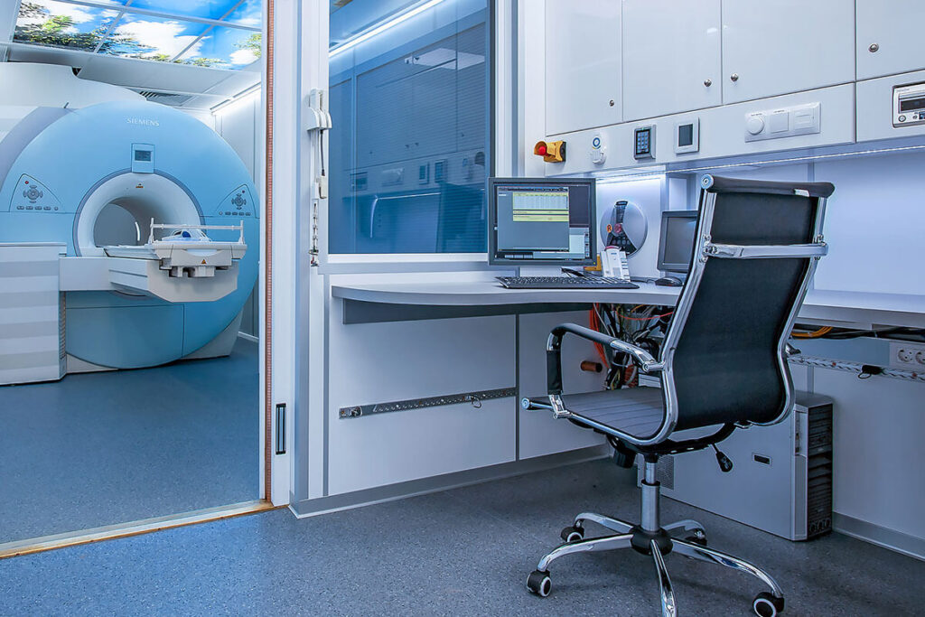Mobilna pracownia tomografii komputerowej i MRI